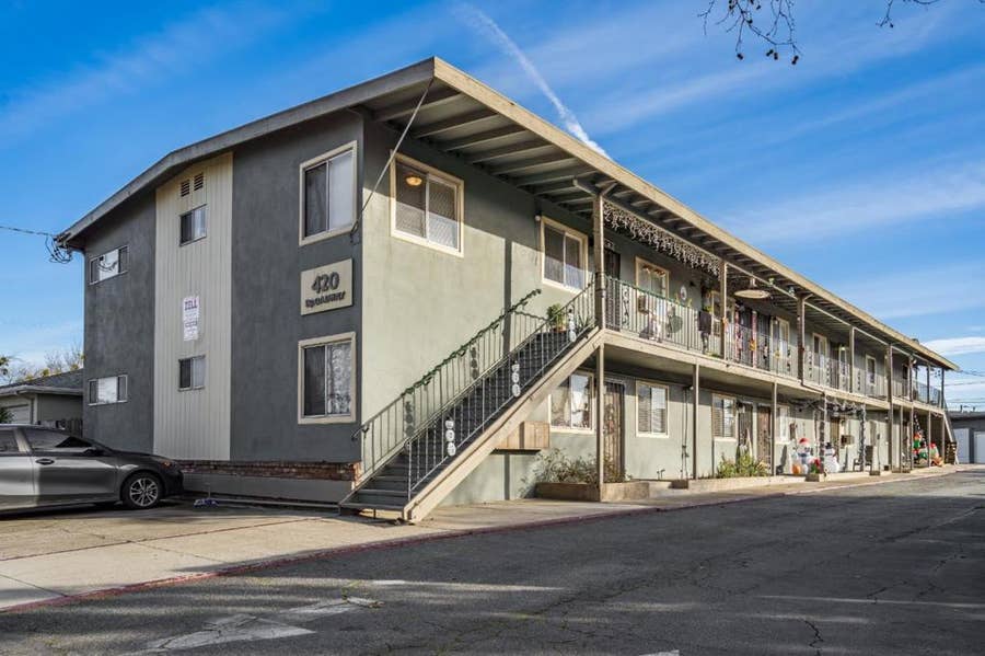 Property photo for 420 Broadway, Gilroy, CA