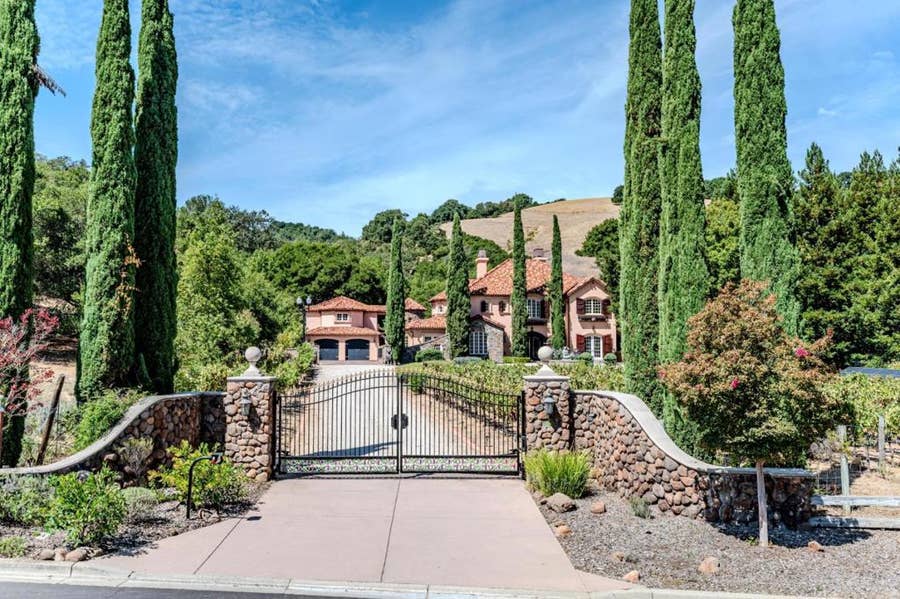 Property photo for 5371 Stonehurst Drive, Martinez, CA