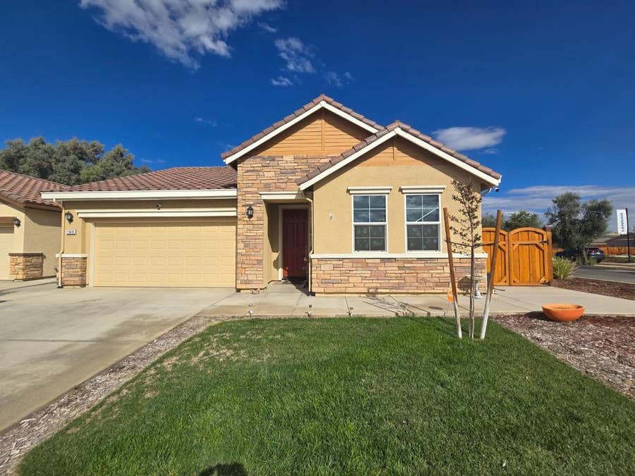 Property photo for 1948 Mastrangelo Street, Los Banos, CA