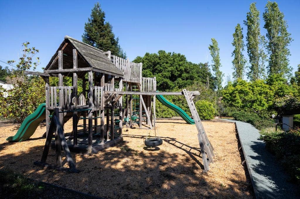 12366 Priscilla Lane, Los Altos Hills, CA 94022