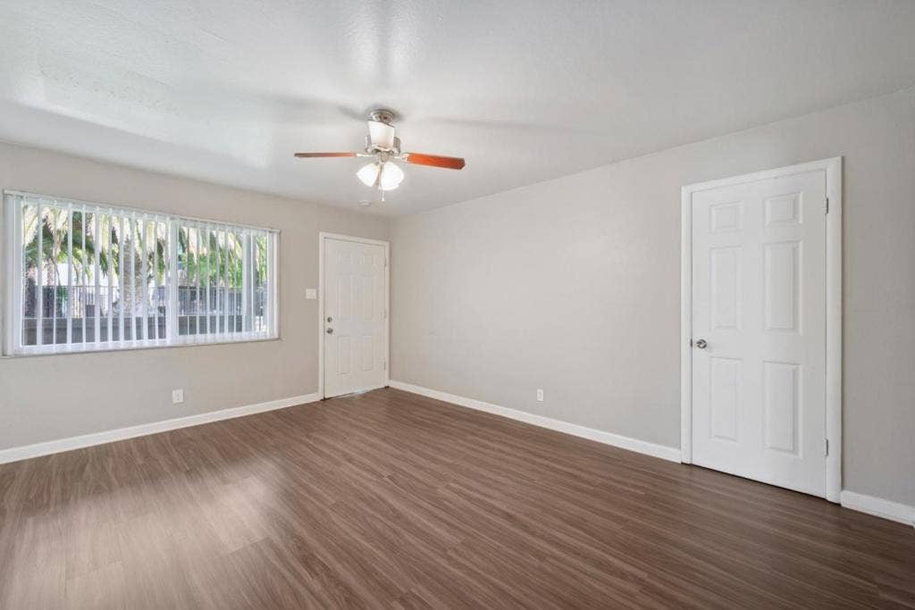 550 Berry Avenue, Hayward, CA 94544 550 Berry Avenue, Hayward, CA 94544