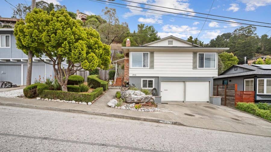 Property photo for 1012 Banyan Way, Pacifica, CA