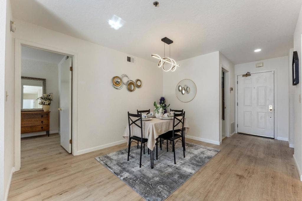 535 Pierce Street, #2310, Albany, CA 94706 535 Pierce Street, #2310, Albany, CA 94706