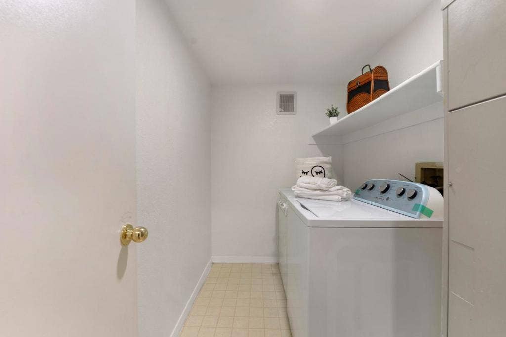 535 Pierce Street, #2310, Albany, CA 94706 535 Pierce Street, #2310, Albany, CA 94706