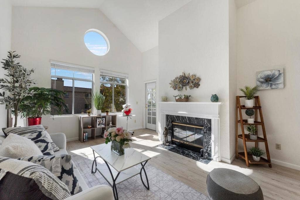 535 Pierce Street, #2310, Albany, CA 94706 535 Pierce Street, #2310, Albany, CA 94706
