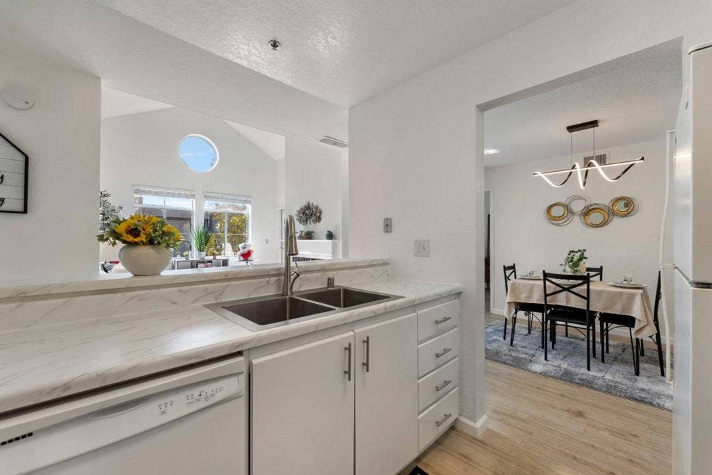 535 Pierce Street, #2310, Albany, CA 94706 535 Pierce Street, #2310, Albany, CA 94706