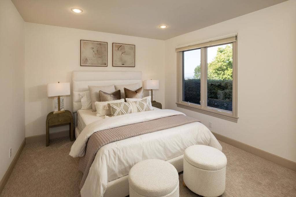 26883 Dezahara Way, Los Altos Hills, CA 94022 26883 Dezahara Way, Los Altos Hills, CA 94022