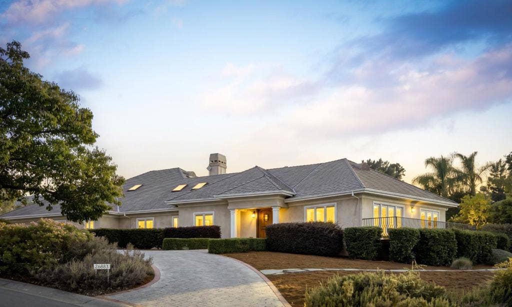 26883 Dezahara Way, Los Altos Hills, CA 94022 26883 Dezahara Way, Los Altos Hills, CA 94022