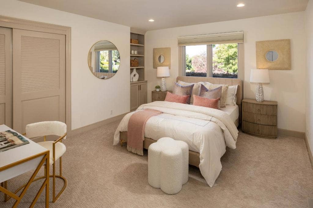 26883 Dezahara Way, Los Altos Hills, CA 94022 26883 Dezahara Way, Los Altos Hills, CA 94022