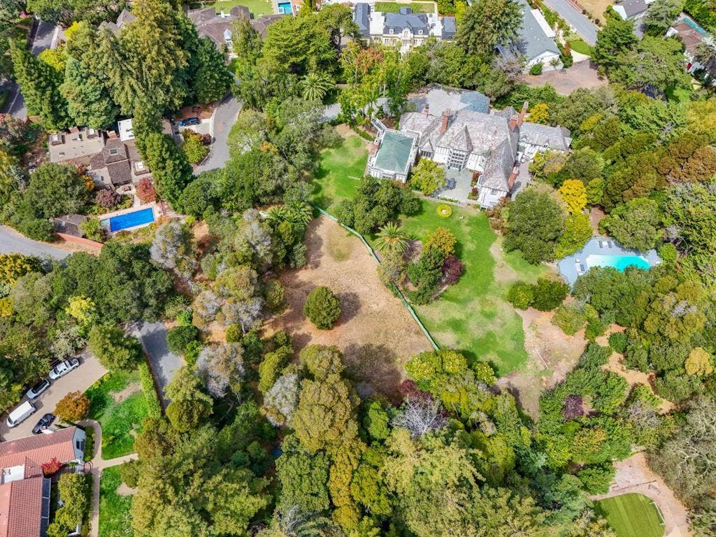 85 Fagan Drive, Hillsborough, CA 94010 85 Fagan Drive, Hillsborough, CA 94010