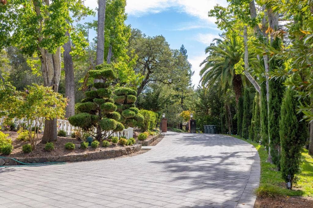85 Fagan Drive, Hillsborough, CA 94010 85 Fagan Drive, Hillsborough, CA 94010