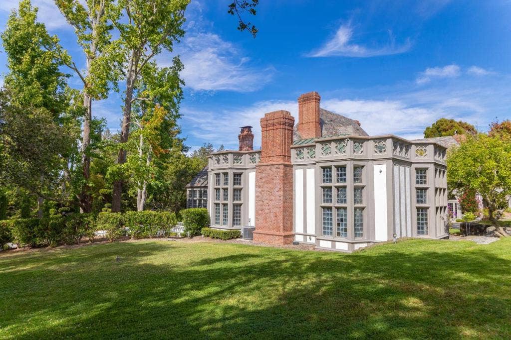 85 Fagan Drive, Hillsborough, CA 94010 85 Fagan Drive, Hillsborough, CA 94010