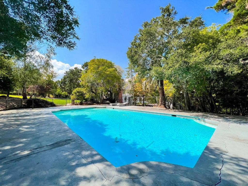 85 Fagan Drive, Hillsborough, CA 94010 85 Fagan Drive, Hillsborough, CA 94010