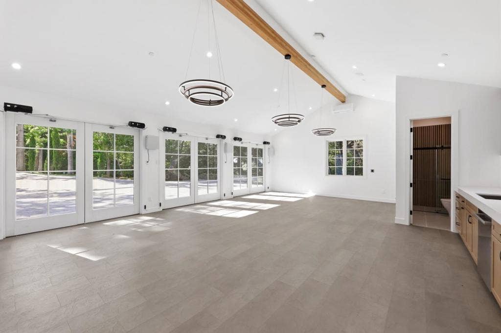 85 Fagan Drive, Hillsborough, CA 94010 85 Fagan Drive, Hillsborough, CA 94010
