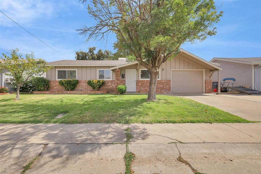 Property photo for 1467 Stewart Way, Yuba City, CA
