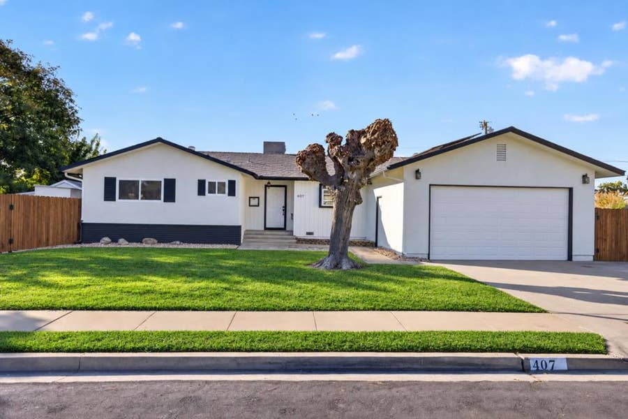 Property photo for 407 E Richardson Way, Hanford, CA