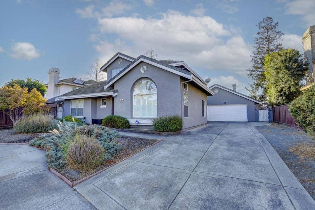 726 San Cristoval Court, Morgan Hill, CA 95037 726 San Cristoval Court, Morgan Hill, CA 95037