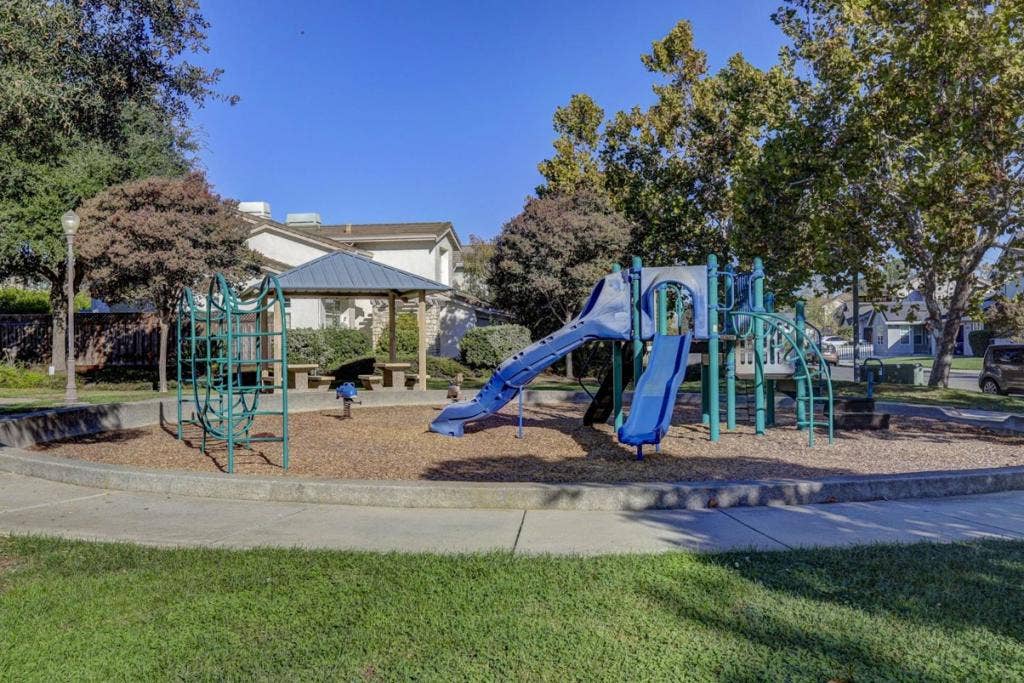 726 San Cristoval Court, Morgan Hill, CA 95037 726 San Cristoval Court, Morgan Hill, CA 95037