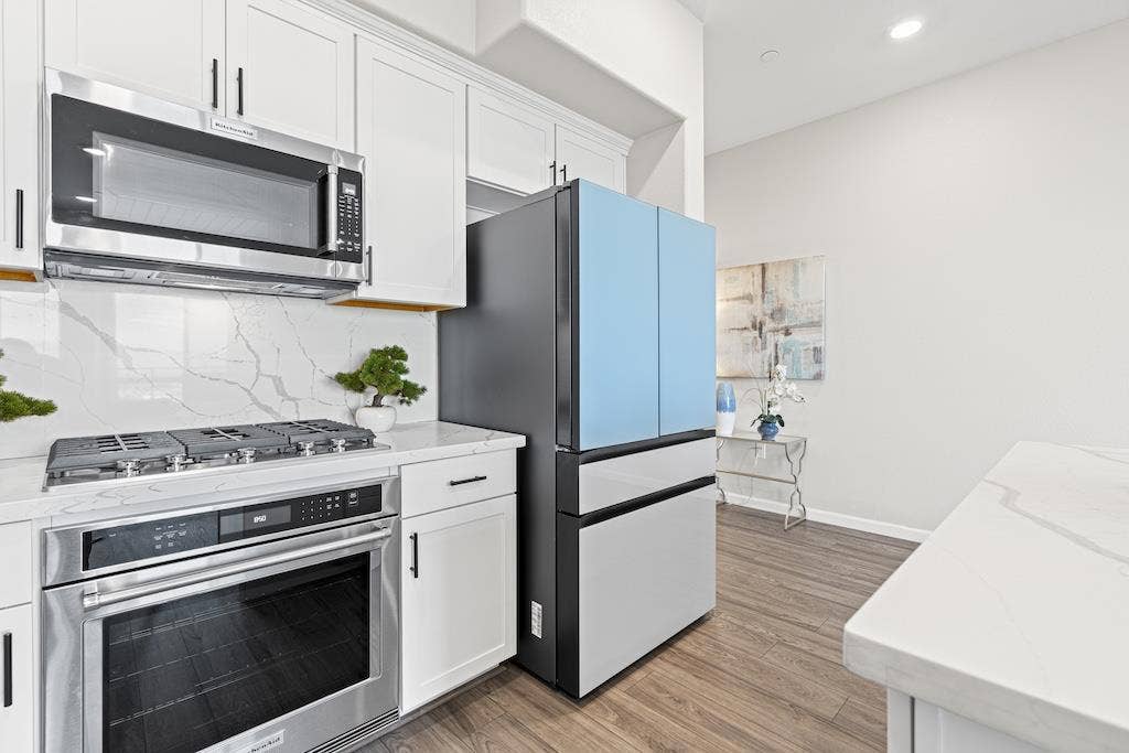 382 Llano De Los Robles Avenue, #7, San Jose, CA 95136