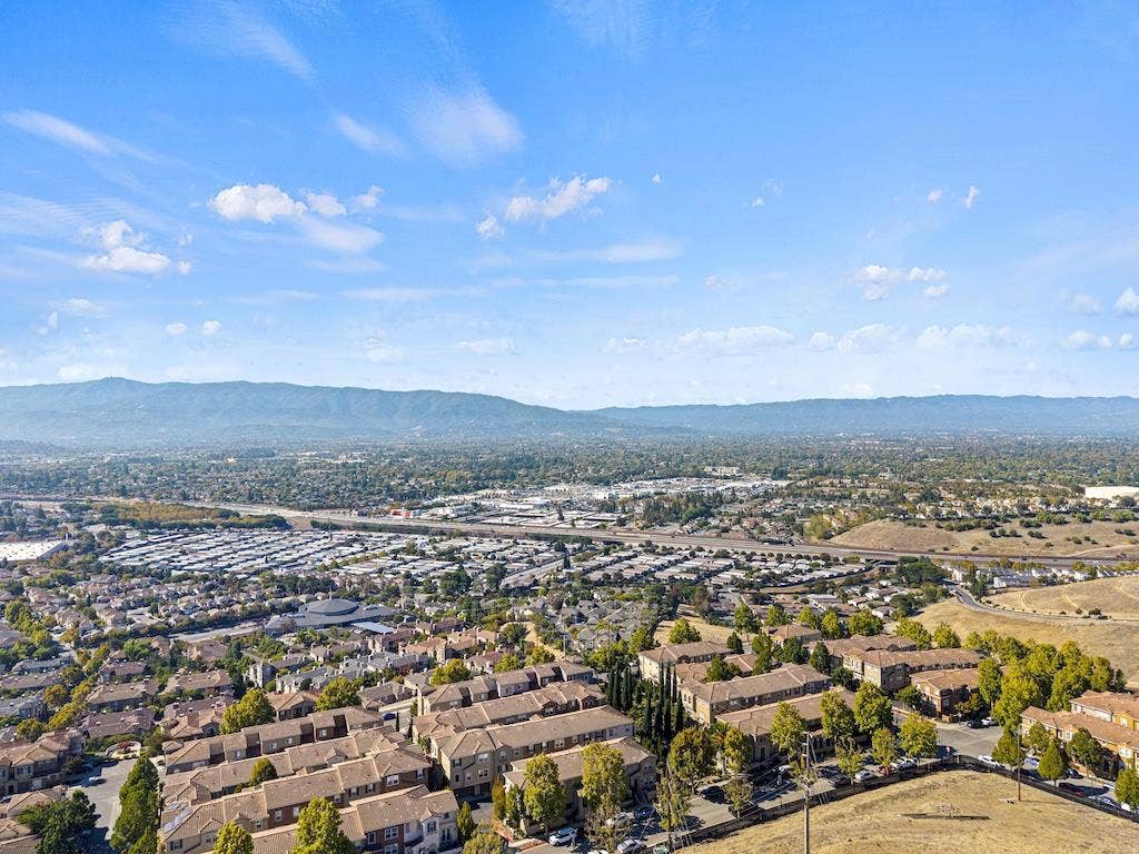 382 Llano De Los Robles Avenue, #7, San Jose, CA 95136