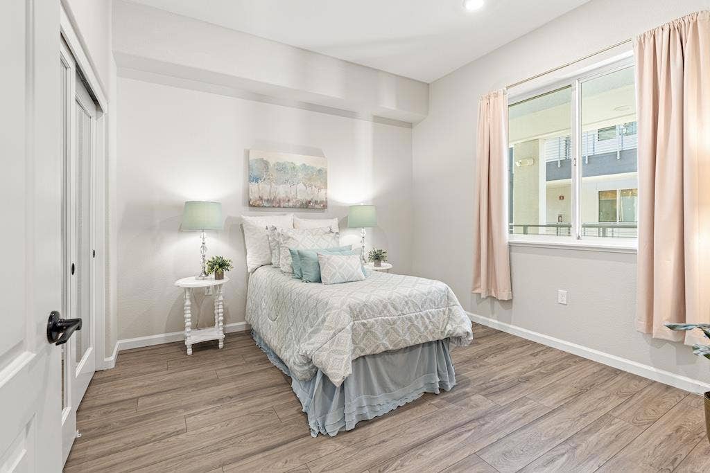 382 Llano De Los Robles Avenue, #7, San Jose, CA 95136