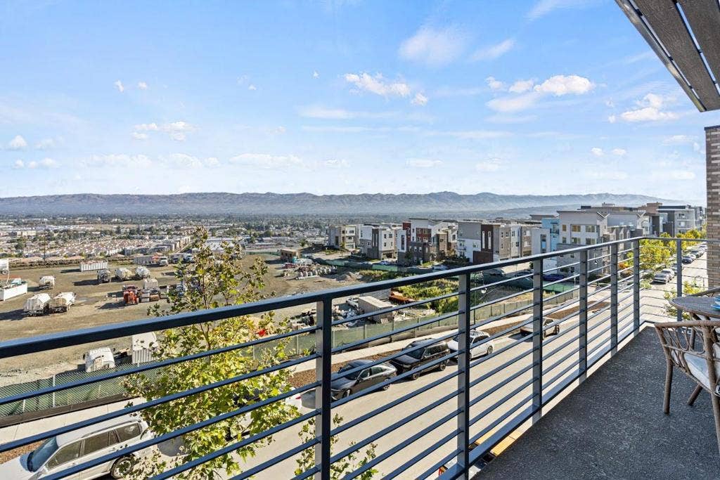 382 Llano De Los Robles Avenue, #7, San Jose, CA 95136