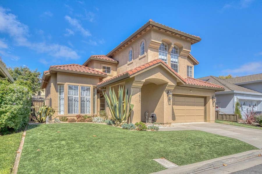 Property photo for 17677 River Run Road, Salinas, CA