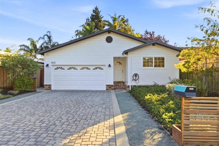 Property photo for 1652 Kentfield Avenue, Redwood City, CA