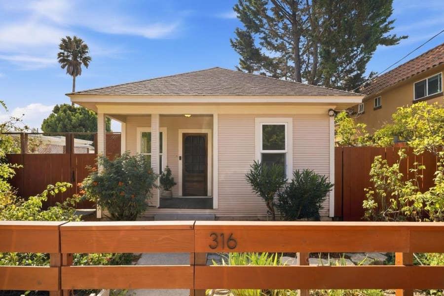 Property photo for 316 Broadway, Santa Cruz, CA