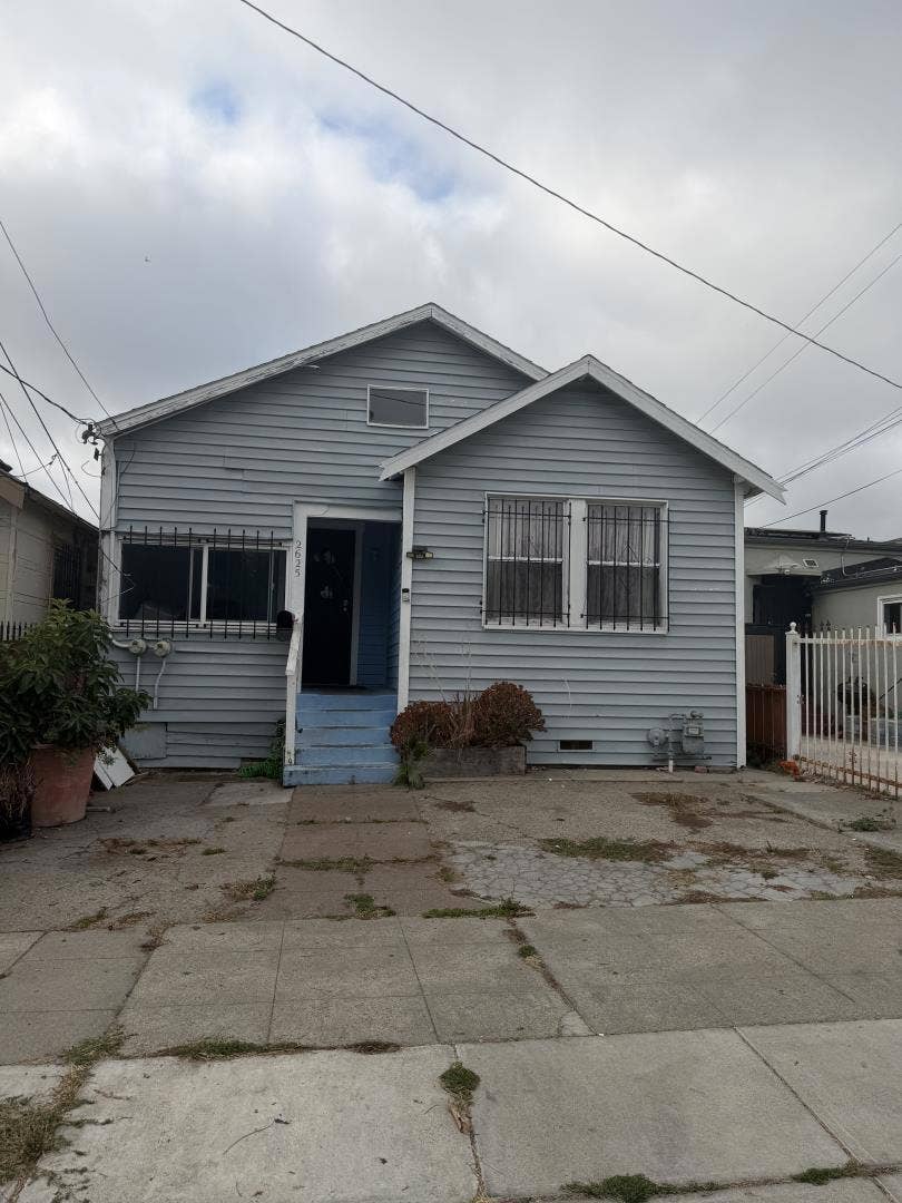 Property photo for 2625 75th Avenue, Oakland, CA
