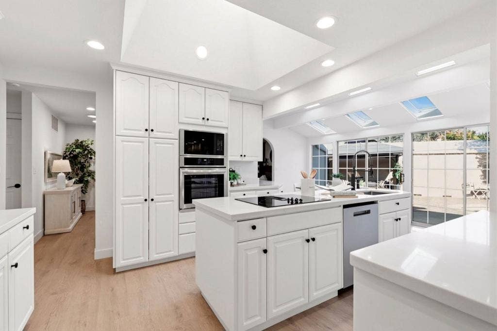 10 Darryl Drive, Campbell, CA 95008