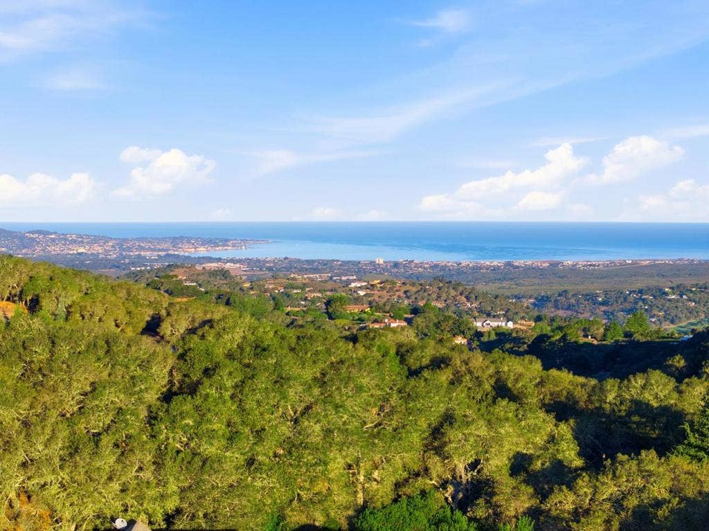 26048 Paseo Del Sur, Monterey, CA 93940 26048 Paseo Del Sur, Monterey, CA 93940