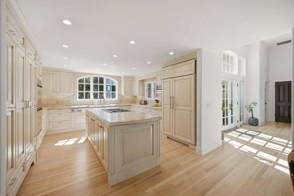 26048 Paseo Del Sur, Monterey, CA 93940 26048 Paseo Del Sur, Monterey, CA 93940