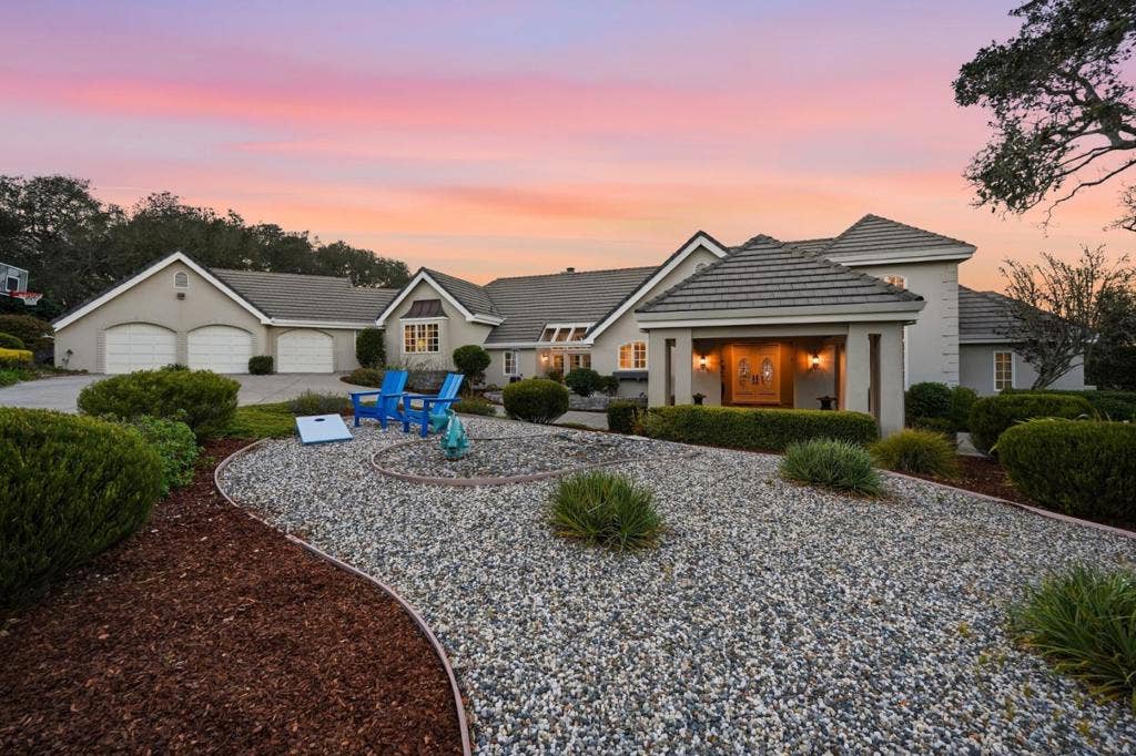 26048 Paseo Del Sur, Monterey, CA 93940 26048 Paseo Del Sur, Monterey, CA 93940