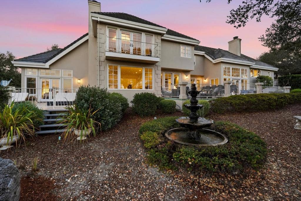 26048 Paseo Del Sur, Monterey, CA 93940 26048 Paseo Del Sur, Monterey, CA 93940