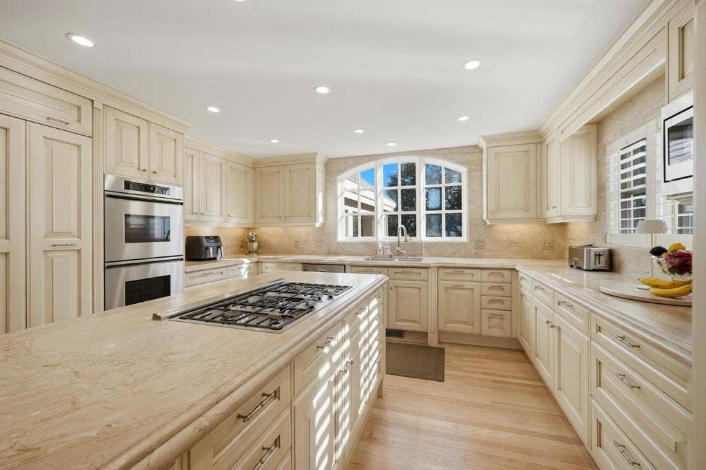 26048 Paseo Del Sur, Monterey, CA 93940 26048 Paseo Del Sur, Monterey, CA 93940