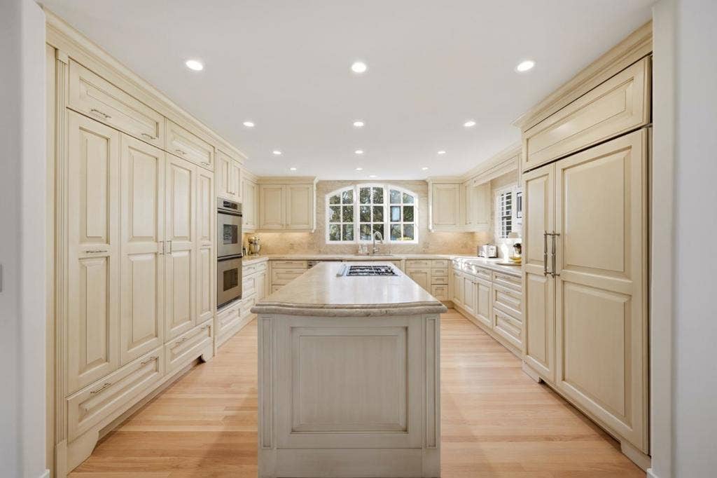 26048 Paseo Del Sur, Monterey, CA 93940 26048 Paseo Del Sur, Monterey, CA 93940
