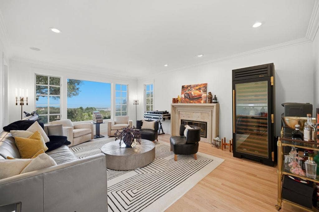 26048 Paseo Del Sur, Monterey, CA 93940 26048 Paseo Del Sur, Monterey, CA 93940
