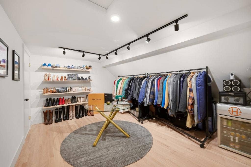 26048 Paseo Del Sur, Monterey, CA 93940 26048 Paseo Del Sur, Monterey, CA 93940