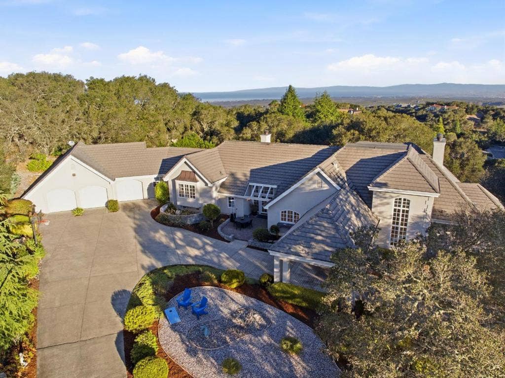26048 Paseo Del Sur, Monterey, CA 93940 26048 Paseo Del Sur, Monterey, CA 93940