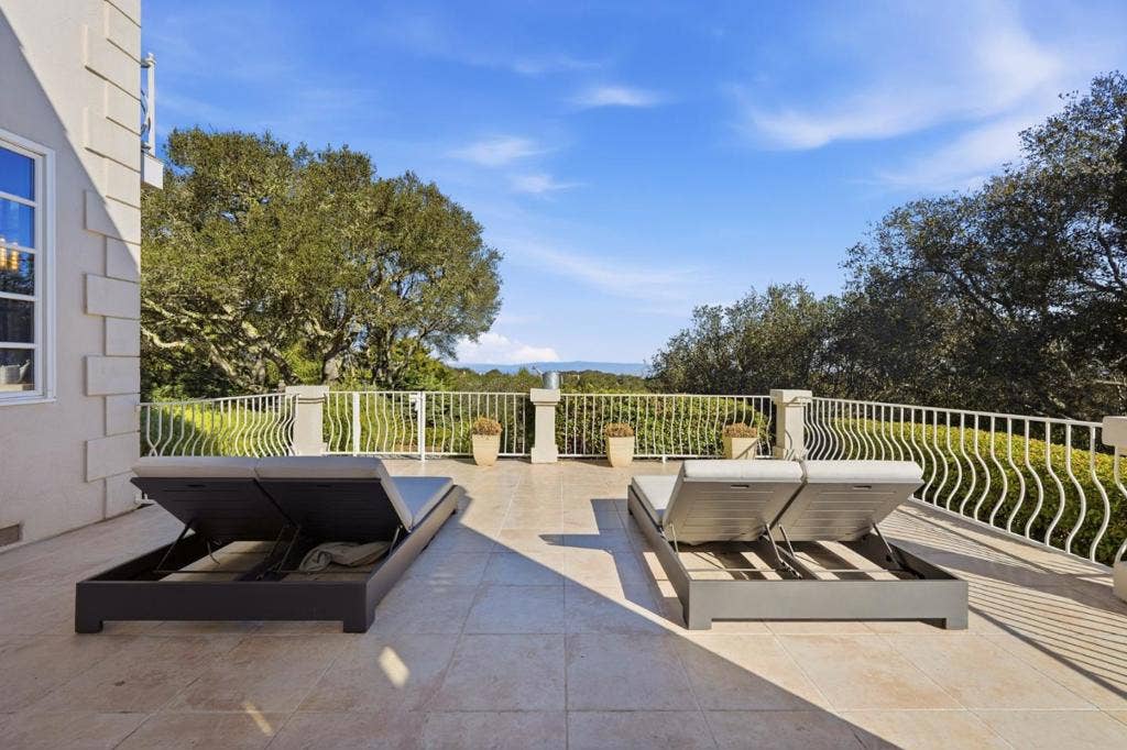 26048 Paseo Del Sur, Monterey, CA 93940 26048 Paseo Del Sur, Monterey, CA 93940