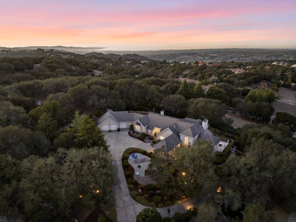 26048 Paseo Del Sur, Monterey, CA 93940 26048 Paseo Del Sur, Monterey, CA 93940