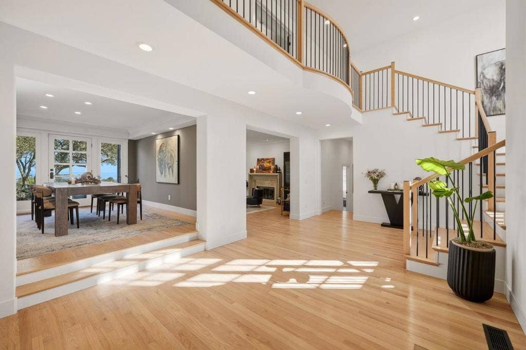 26048 Paseo Del Sur, Monterey, CA 93940 26048 Paseo Del Sur, Monterey, CA 93940