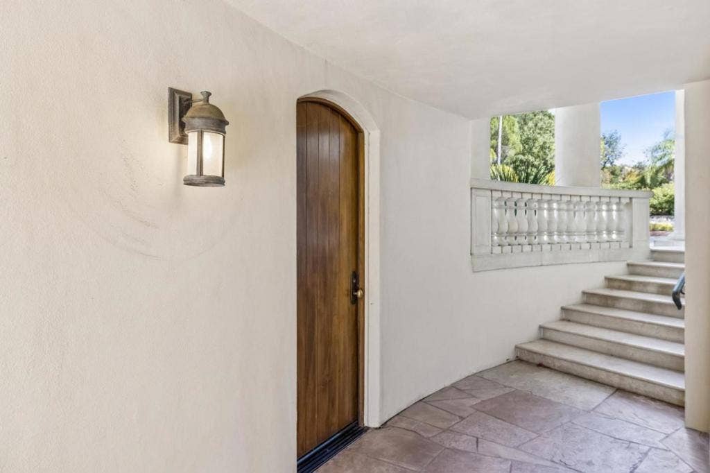 12500 Corbetta Lane, Los Altos Hills, CA 94022 12500 Corbetta Lane, Los Altos Hills, CA 94022