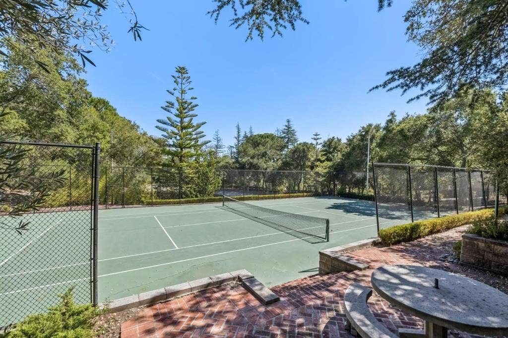 12500 Corbetta Lane, Los Altos Hills, CA 94022 12500 Corbetta Lane, Los Altos Hills, CA 94022