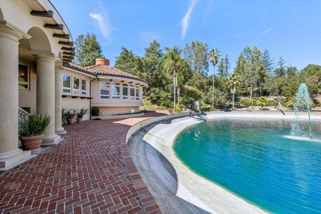 12500 Corbetta Lane, Los Altos Hills, CA 94022 12500 Corbetta Lane, Los Altos Hills, CA 94022