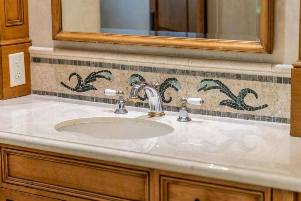 12500 Corbetta Lane, Los Altos Hills, CA 94022 12500 Corbetta Lane, Los Altos Hills, CA 94022