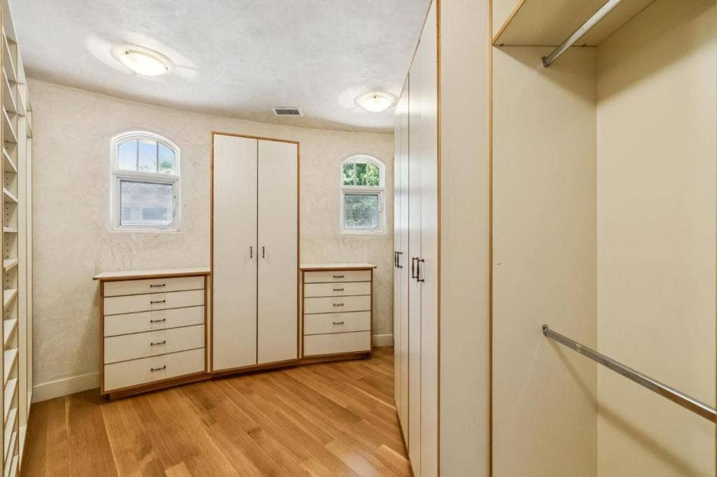 12500 Corbetta Lane, Los Altos Hills, CA 94022 12500 Corbetta Lane, Los Altos Hills, CA 94022