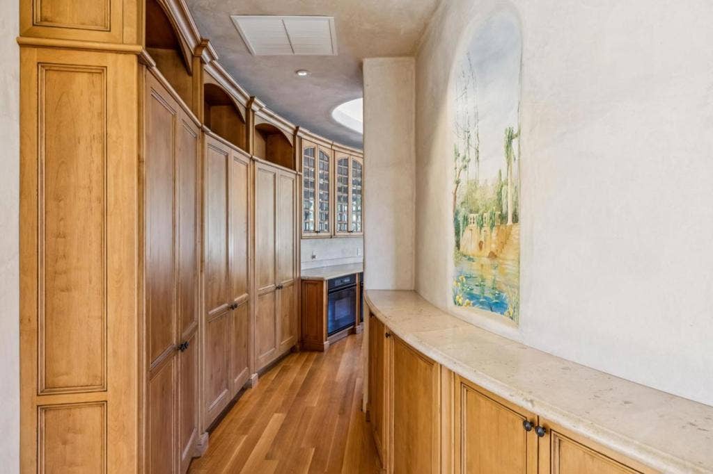12500 Corbetta Lane, Los Altos Hills, CA 94022 12500 Corbetta Lane, Los Altos Hills, CA 94022