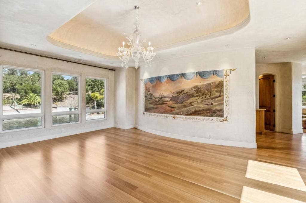 12500 Corbetta Lane, Los Altos Hills, CA 94022 12500 Corbetta Lane, Los Altos Hills, CA 94022